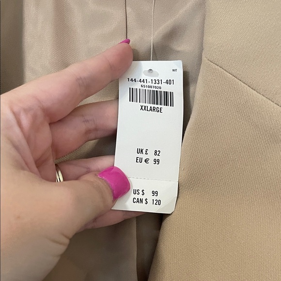 NWT! Abercrombie & Fitch Tan Cropped Blazer, Size XXL - Picture 5 of 8